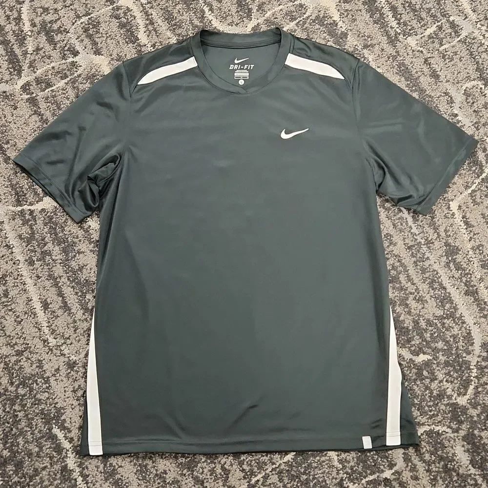 Nike Dri Fit Shirt L